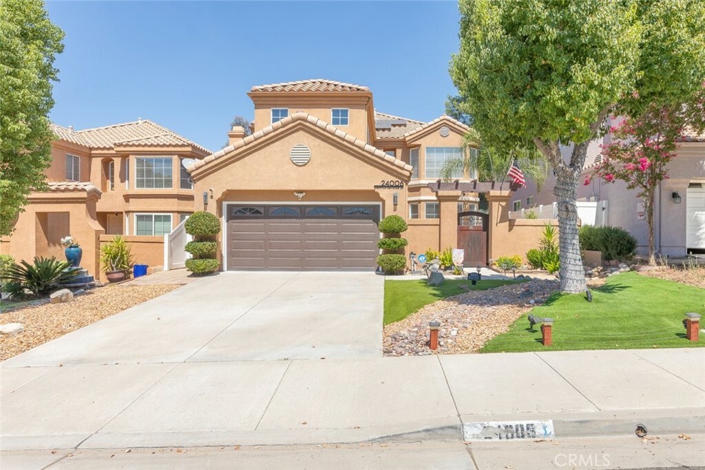 Property Photo:  24006 Crowned Partridge Lane  CA 92562 