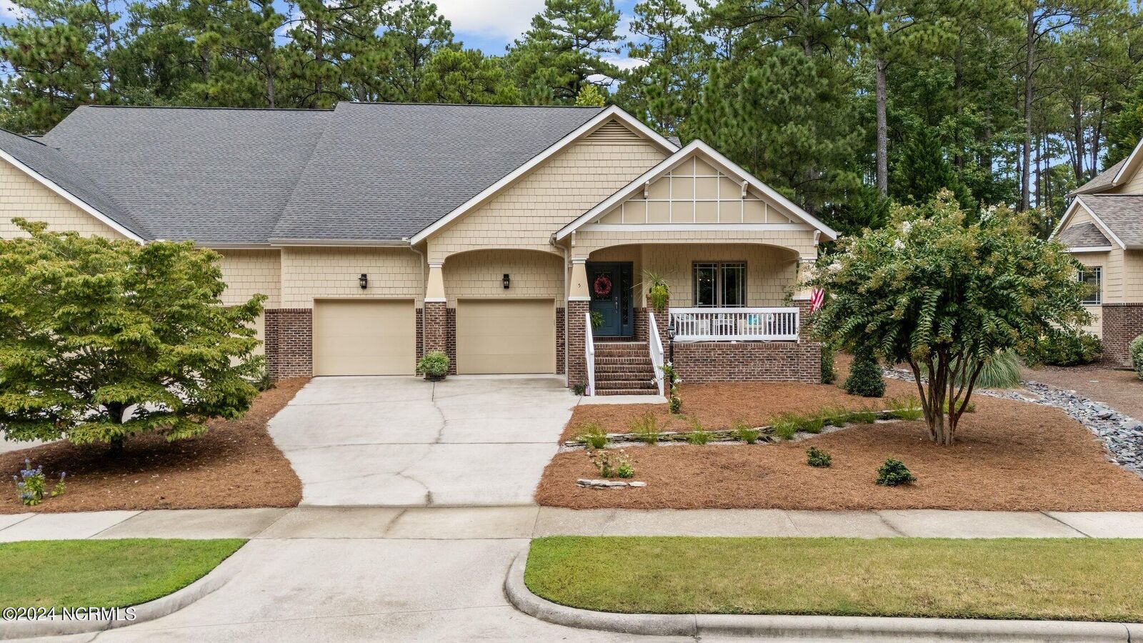 Property Photo: 5 Lamplighter Village Court NC 28374