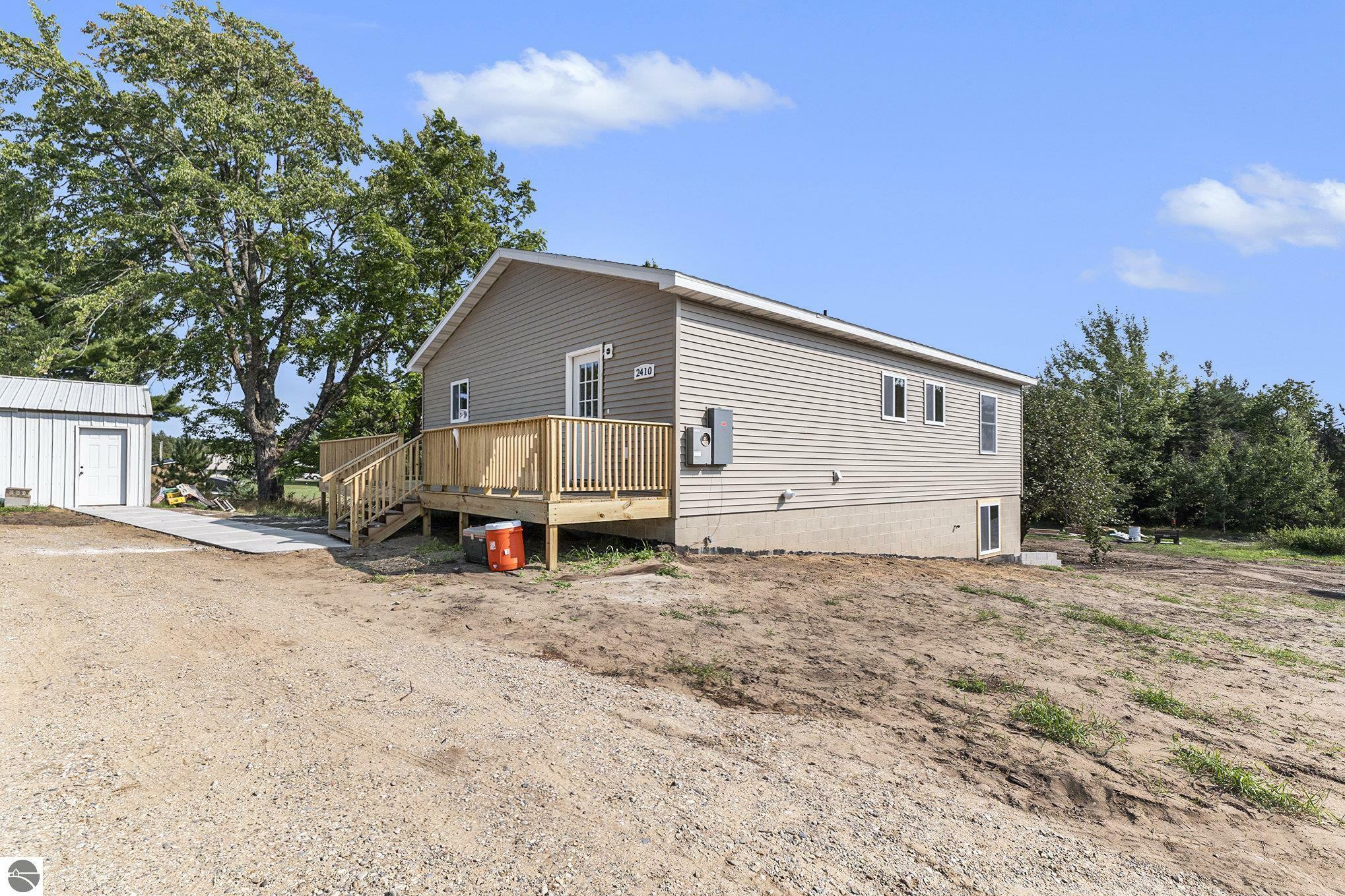 Property Photo:  2410 E 32 Road  MI 49601 