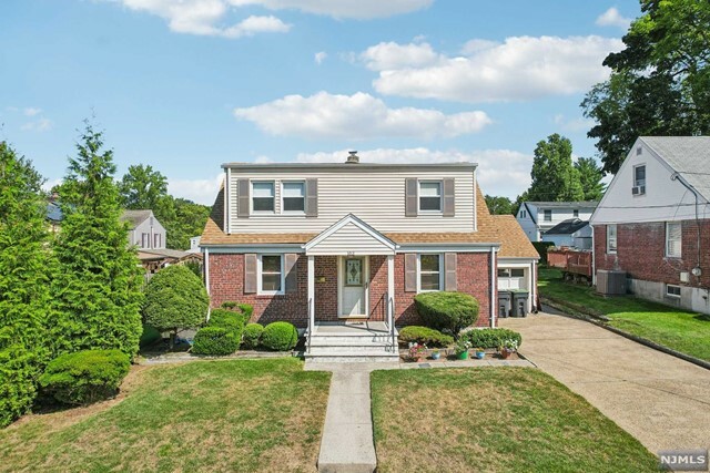 Property Photo:  163 Elder Avenue  NJ 07621 