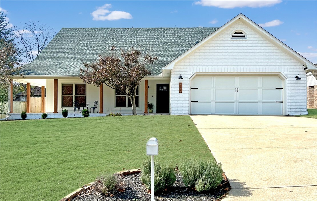 Property Photo:  3305 N Southridge Drive  AR 72703 