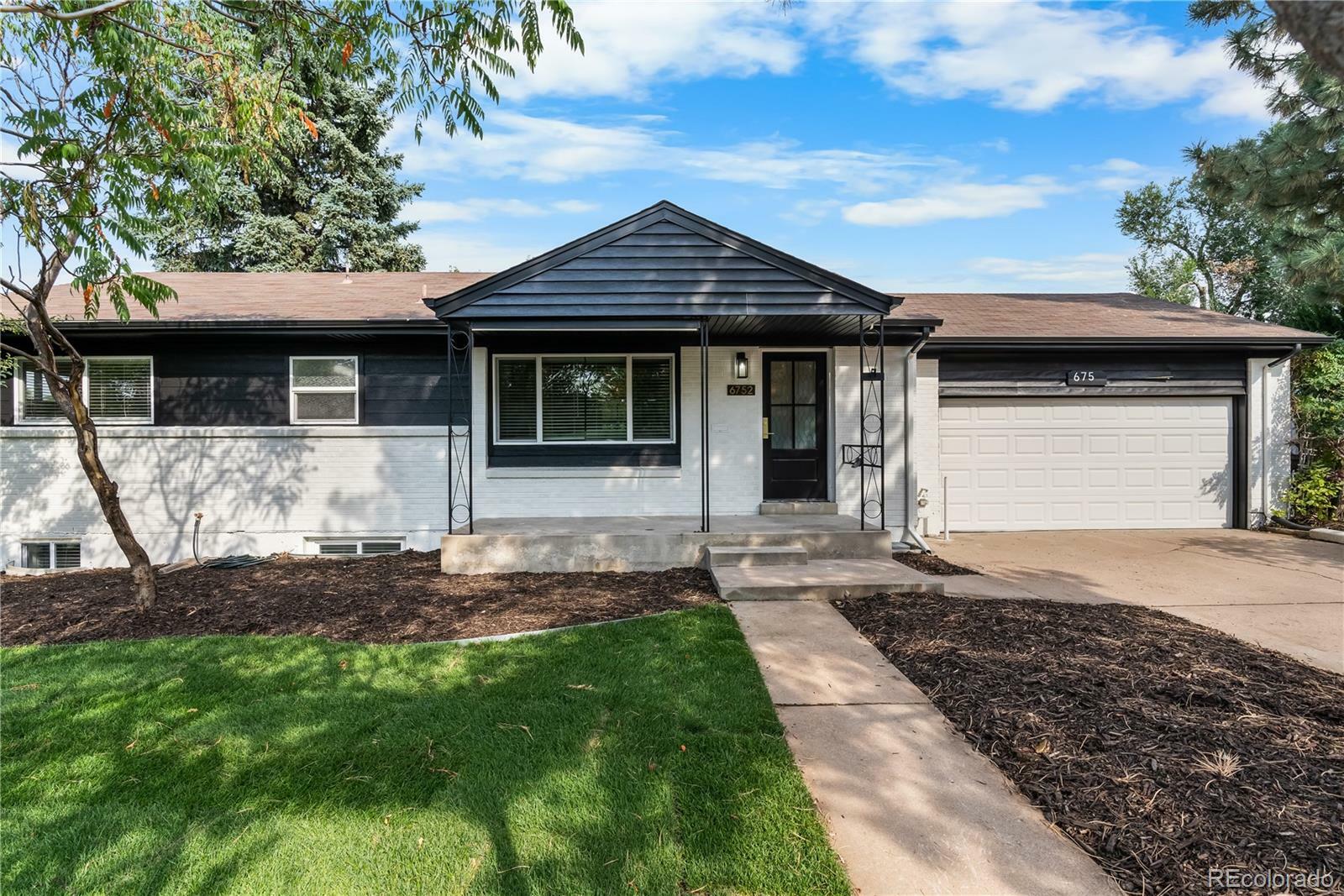 Property Photo:  6752 S Kit Carson Circle E  CO 80122 