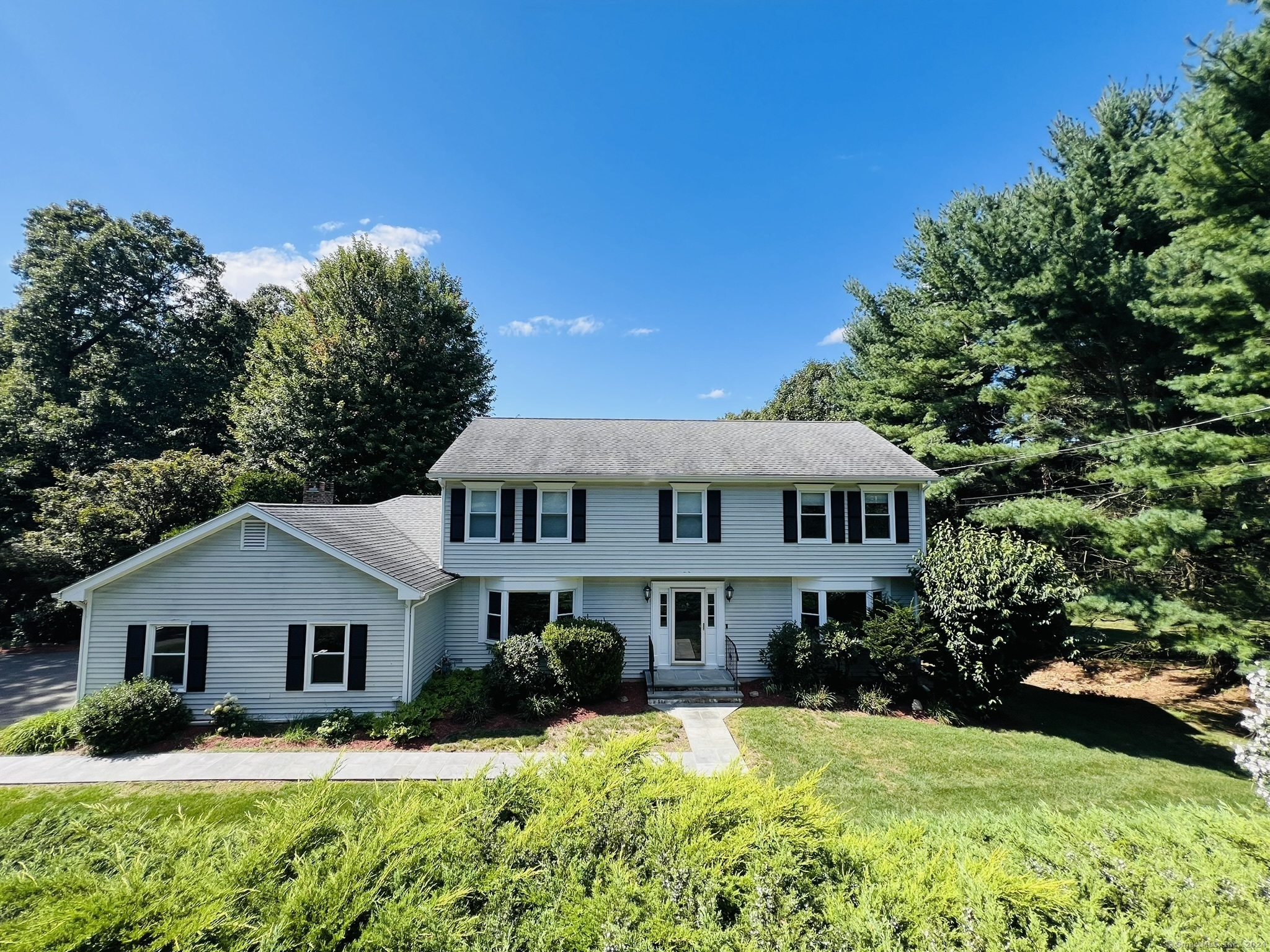 Property Photo:  679 Aspen Lane  CT 06477 