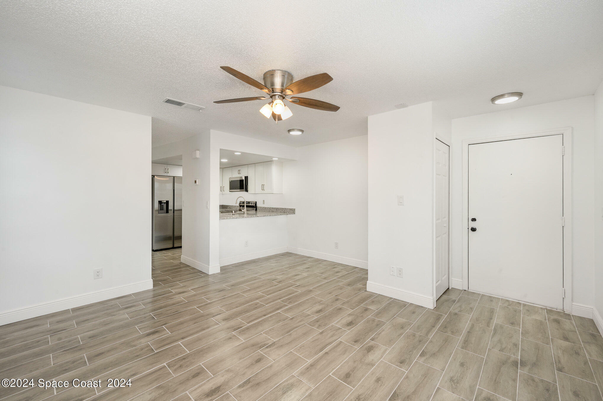 Property Photo:  2959 Sir Hamilton Circle  FL 32780 