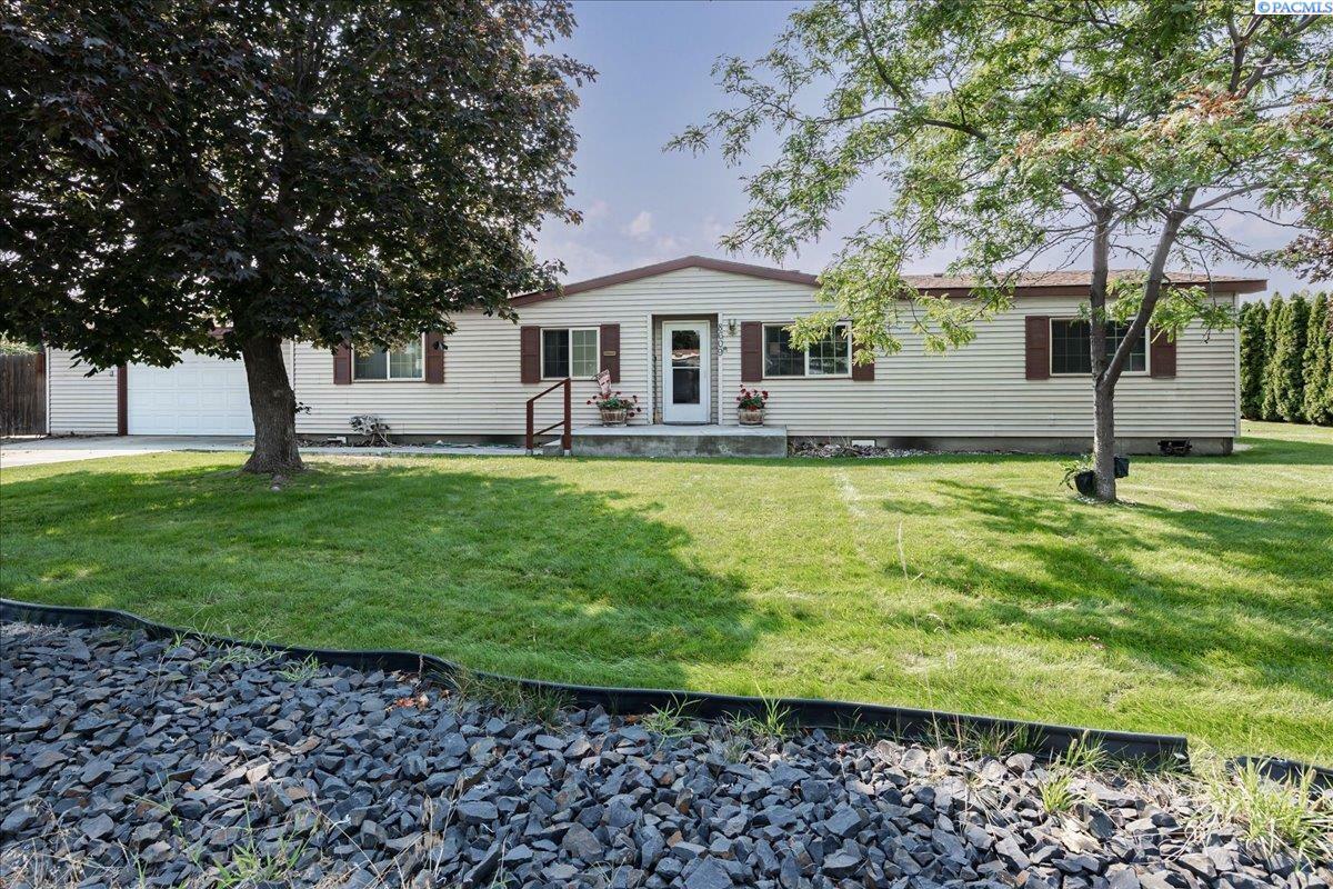 Property Photo:  8609 W Arrowhead Ave  WA 99336 