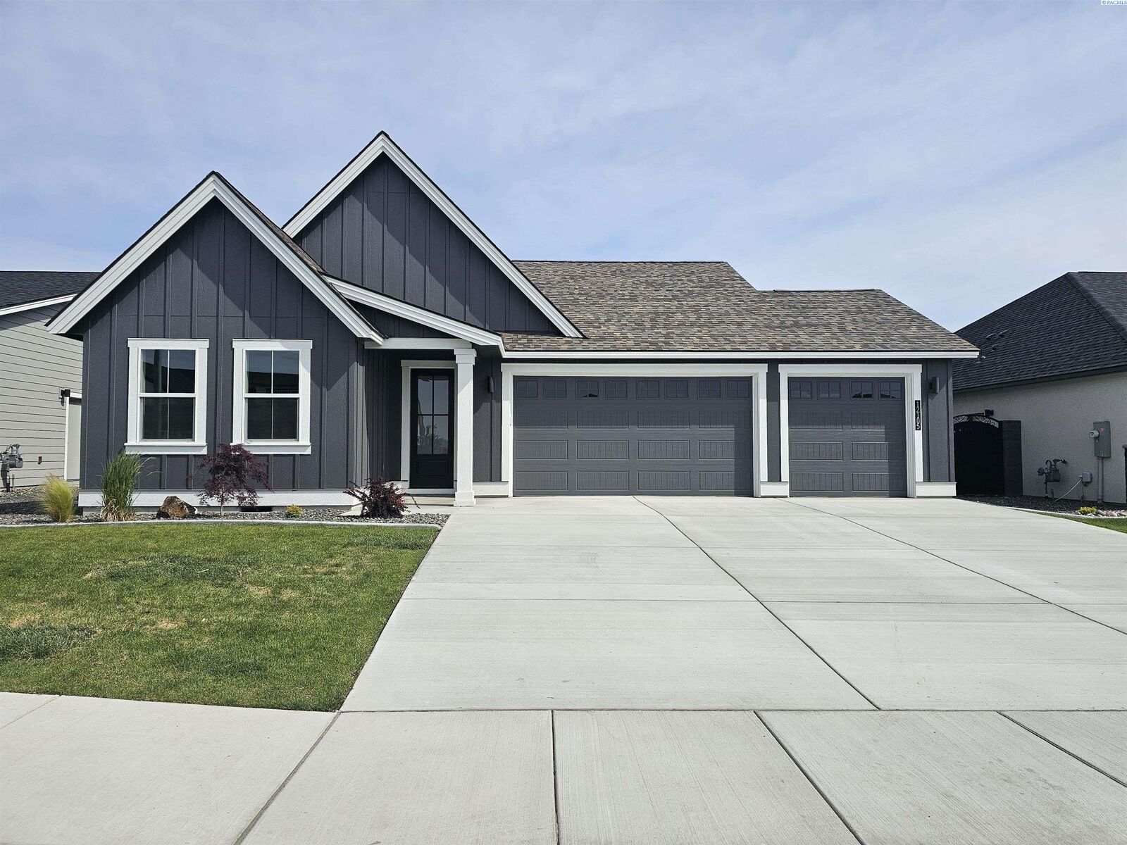 Property Photo: 12105 Dunsmuir Dr. WA 99301