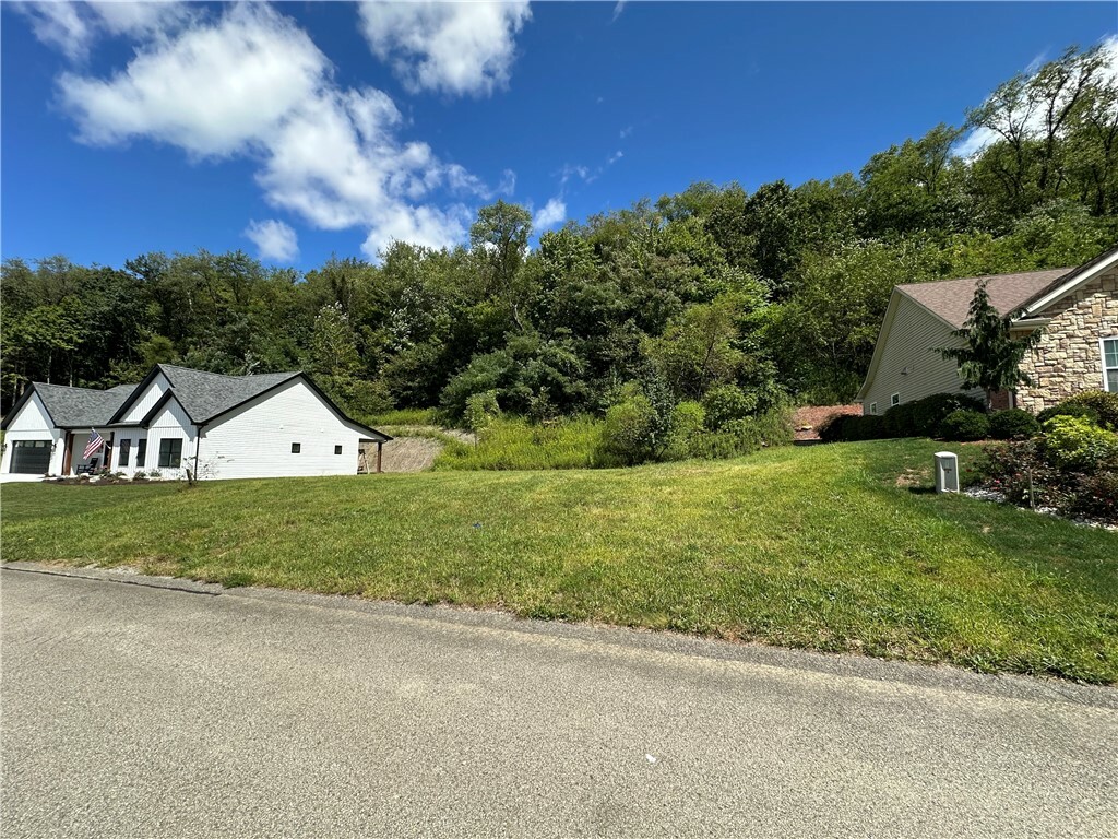 Property Photo:  519 Dogwood Ct  PA 15613 