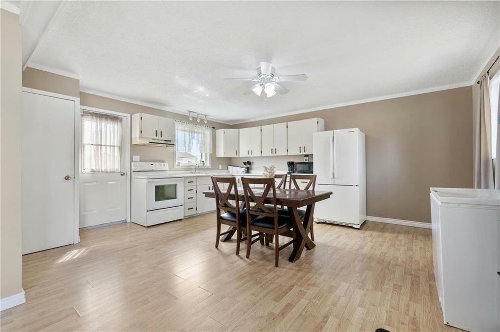 Property Photo:  250 James Avenue West  MB R0G 1K0 