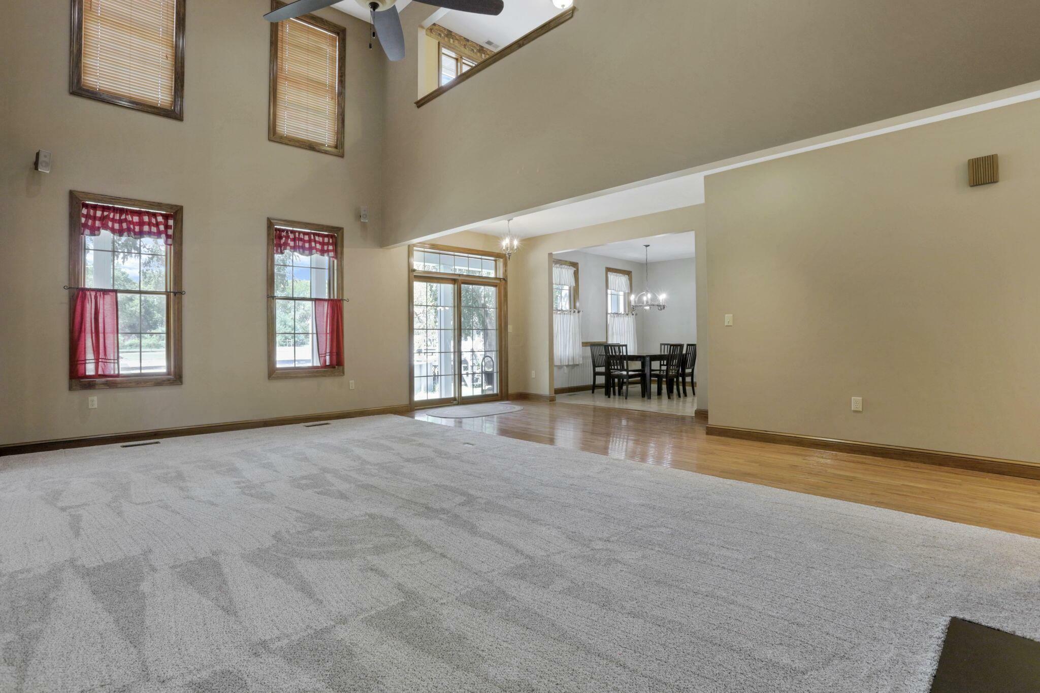 Property Photo:  1919 Davis Avenue  OH 43207 