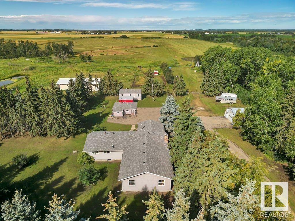 Property Photo:  465076 Rge Rd 240  AB T9A 1X1 