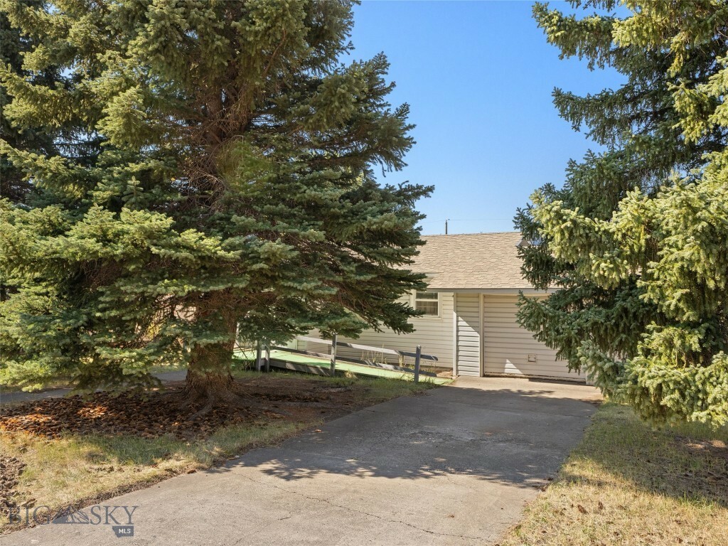 Property Photo:  711 N 3rd Street  MT 59047 