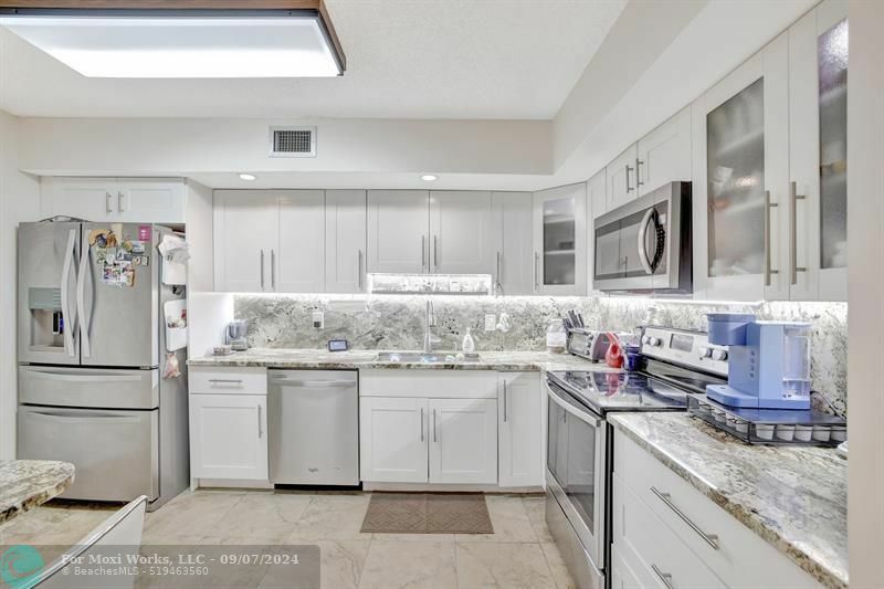 Property Photo:  2812 N 46th Ave G269  FL 33021 