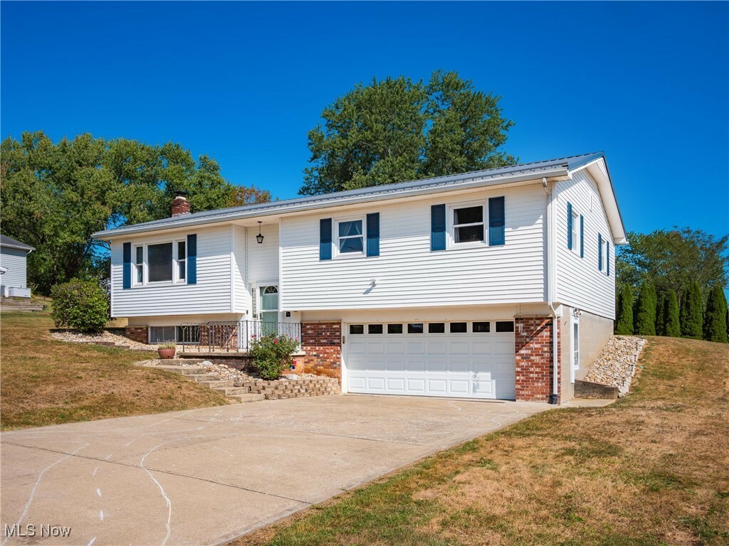 2946 Newton Drive  Zanesville OH 43701 photo