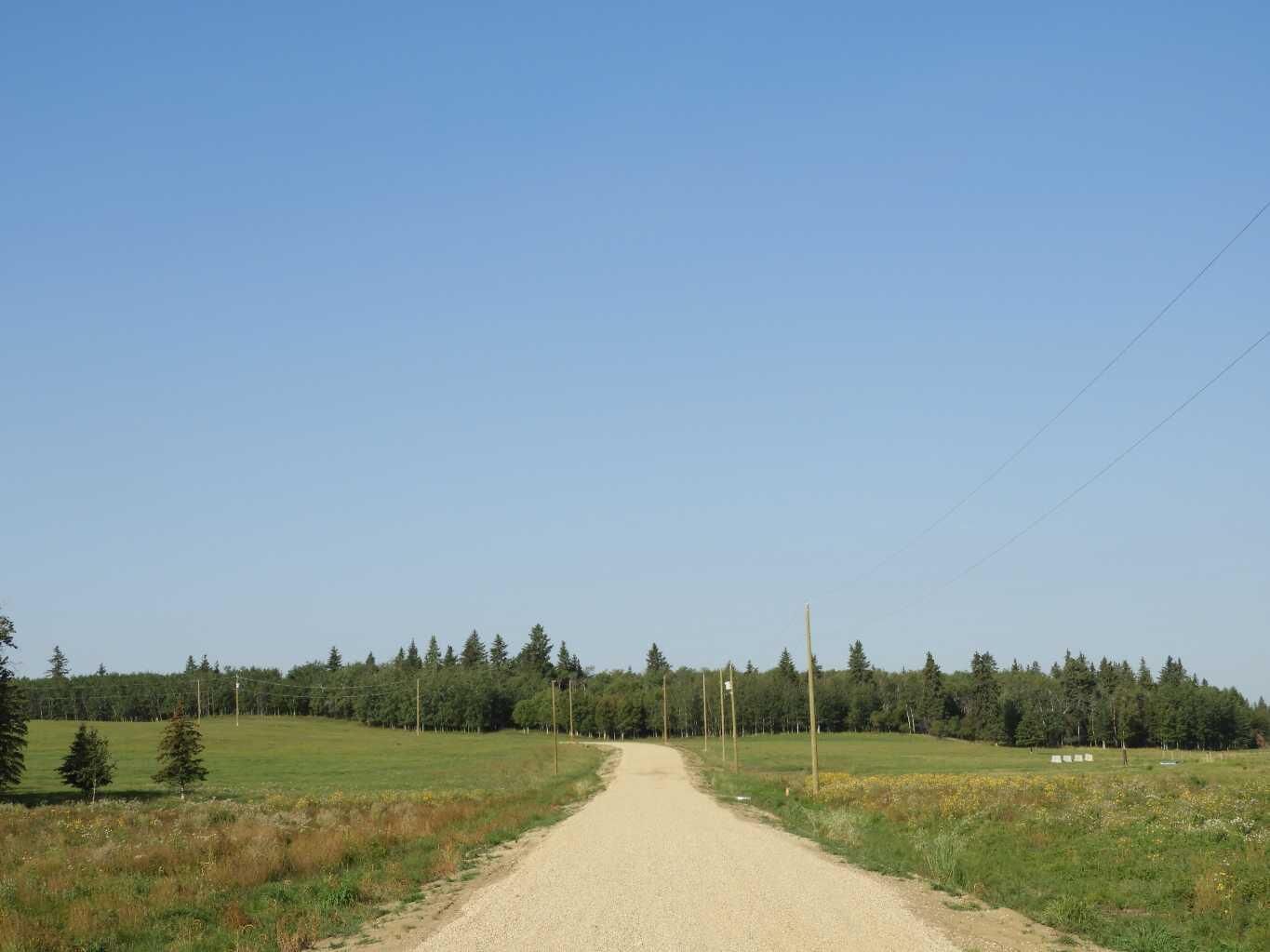 Property Photo: 4 Country Acres AB T0C 2J0