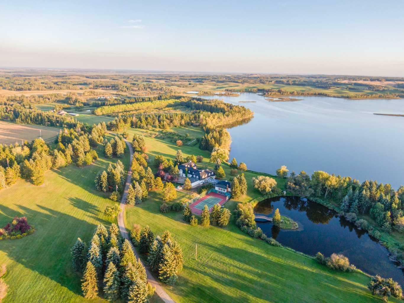 Photo de la propriété:  Gadsby Lake Estate - Township  AB T0C 2N0 