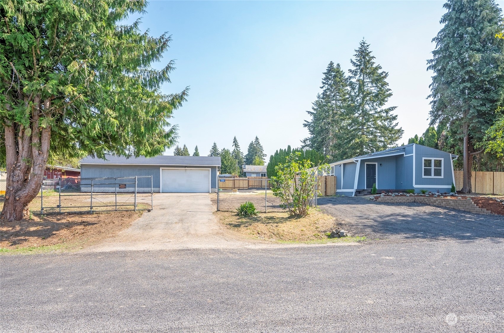 Property Photo:  15919 84th Avenue E  WA 98375 