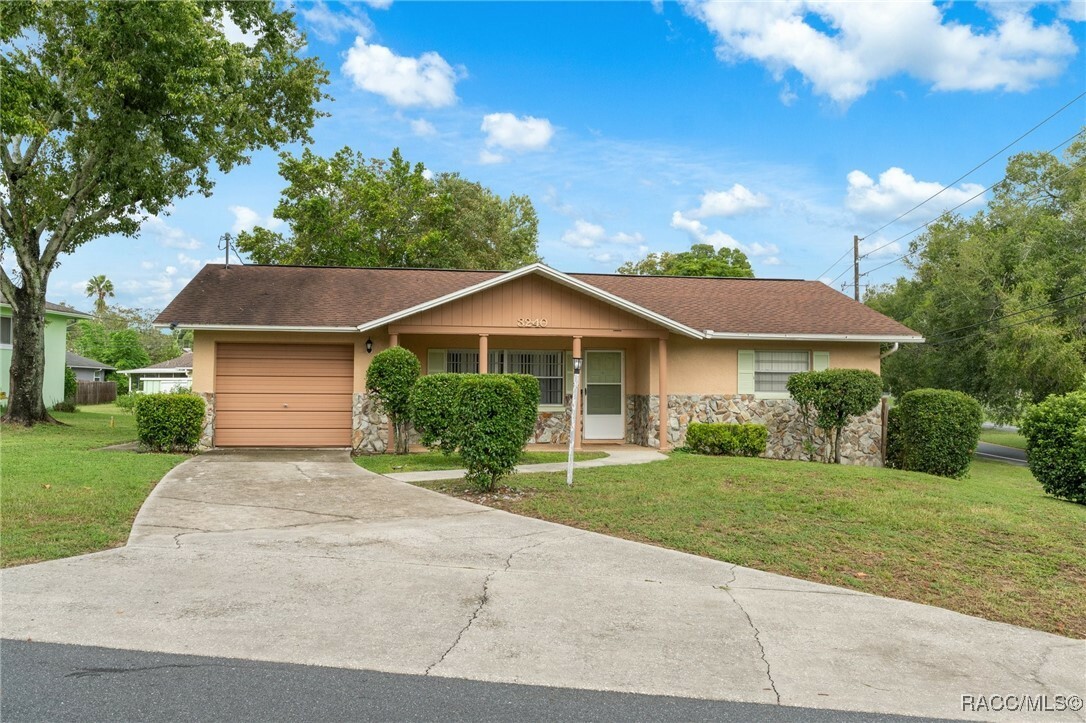 Property Photo:  3240 N Juniperus Way  FL 34465 