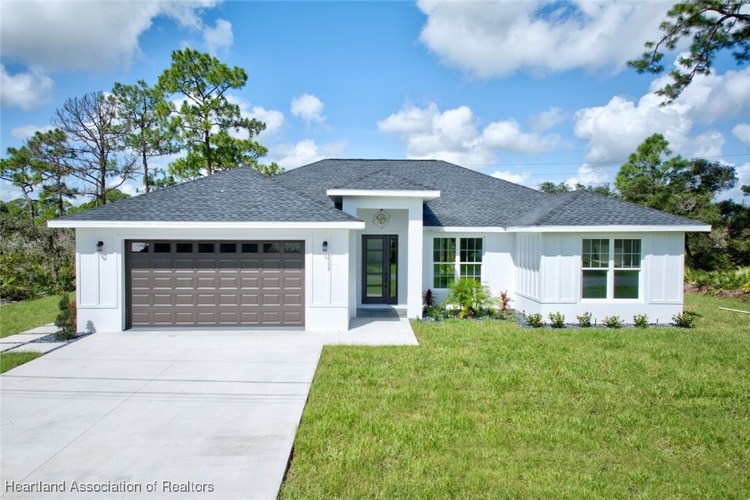 Property Photo:  1509 Little Joe Avenue  FL 33872 