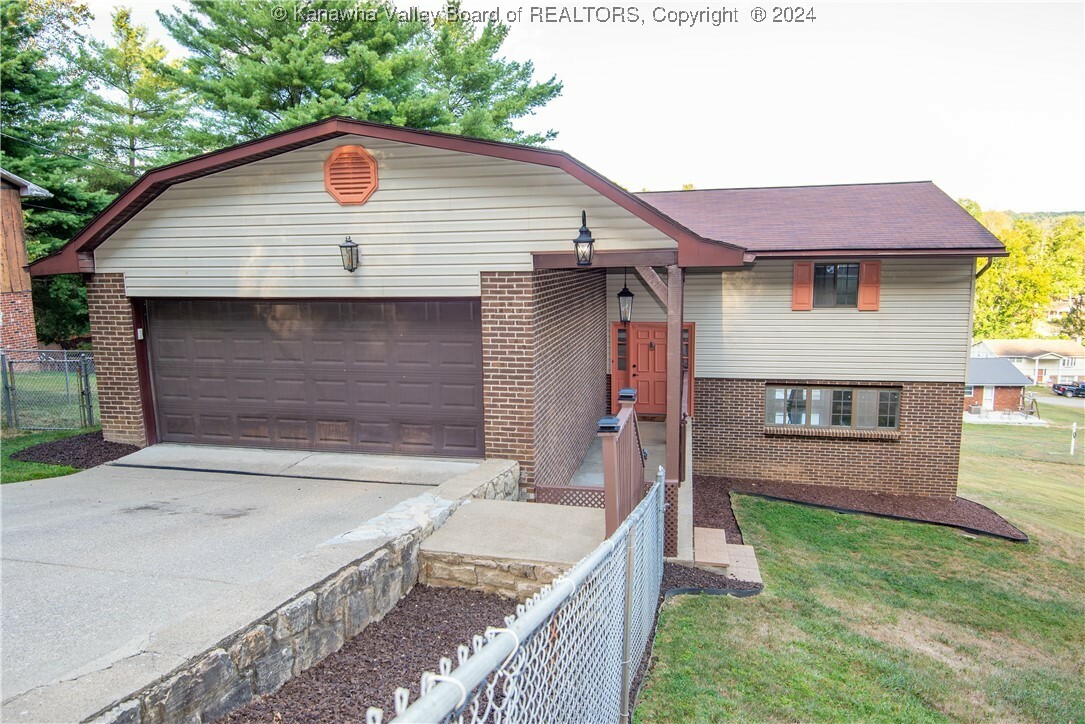 Property Photo:  1712 Winding Hills Drive  WV 25320 