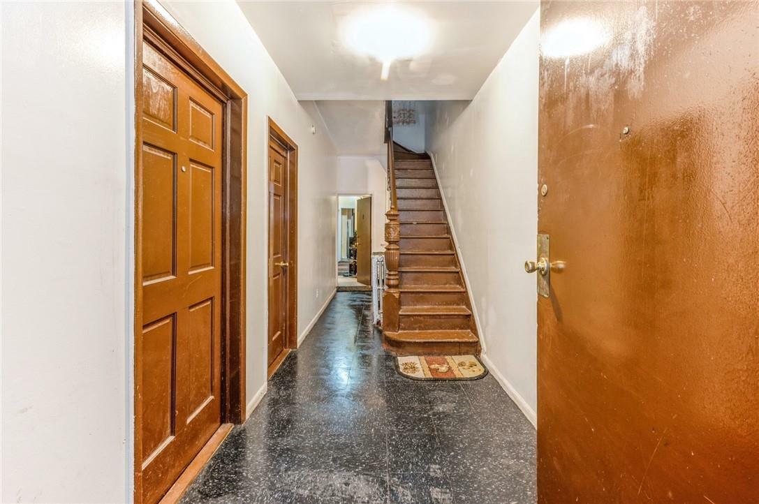 Property Photo:  671 E 224th Street  NY 10466 