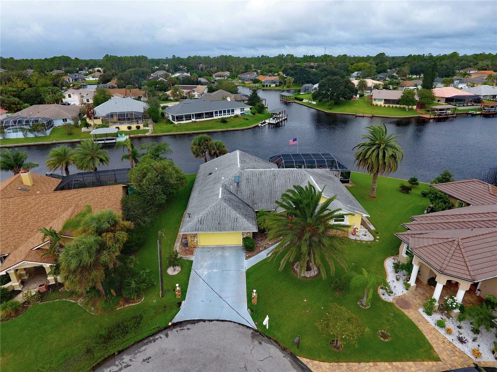 Property Photo:  31 Cherrytree Court  FL 32137 