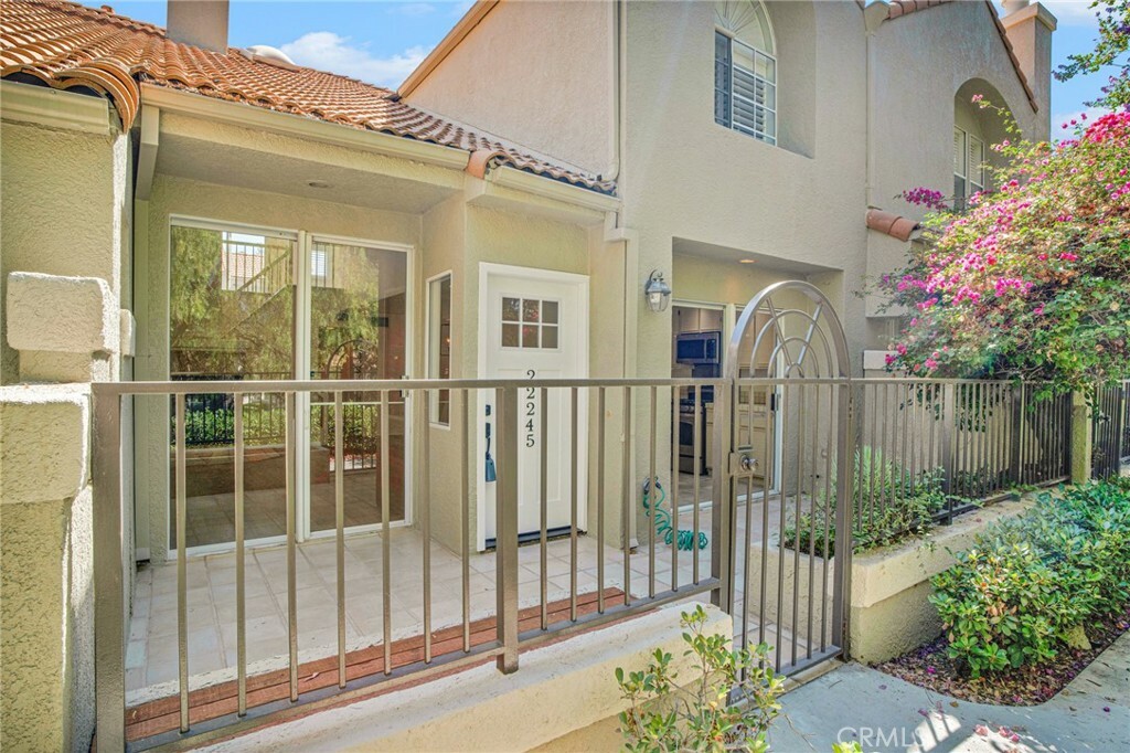 Property Photo:  22245 Shadow Valley Circle  CA 91311 