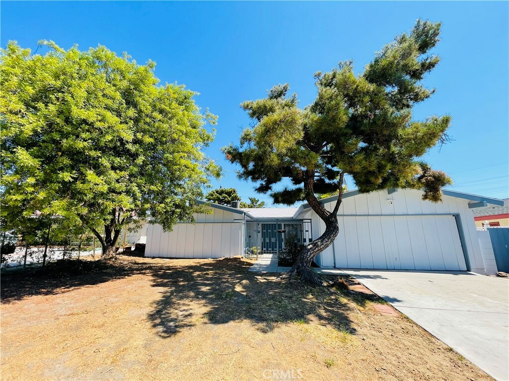 Property Photo:  9722 Geyser Avenue  CA 91324 