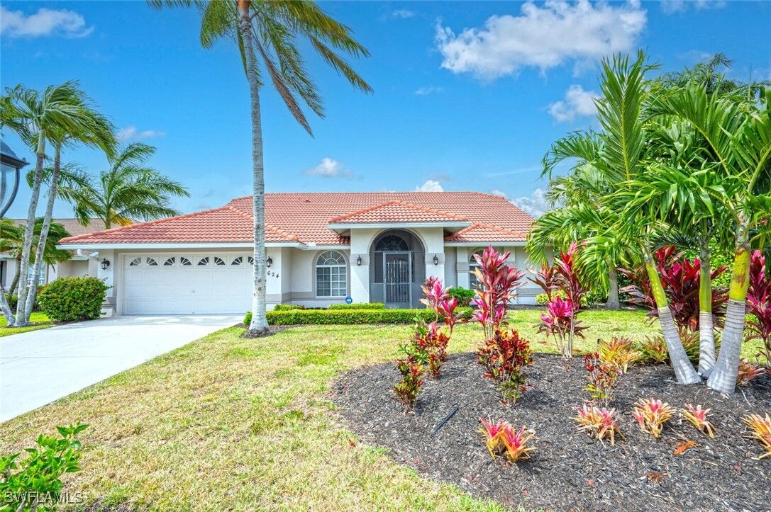 Property Photo:  624 Lambton Lane  FL 34104 