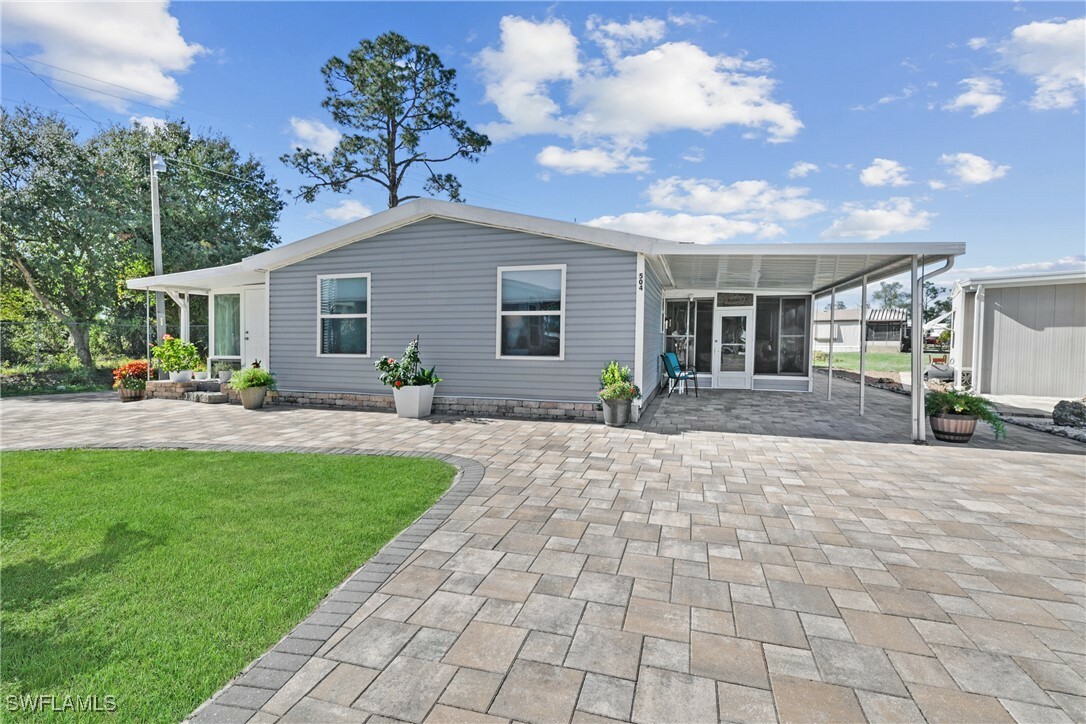 Property Photo:  504 Timber Lane S  FL 33917 