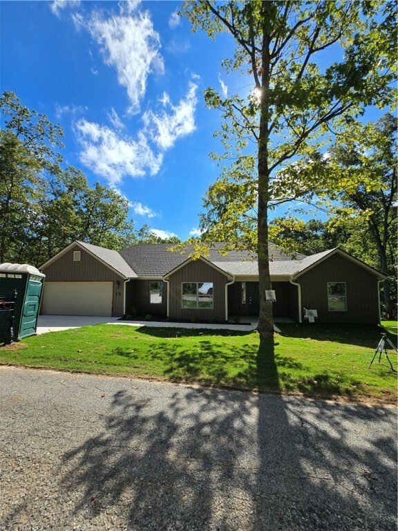 Property Photo:  10 Rupert Lane  AR 72715 