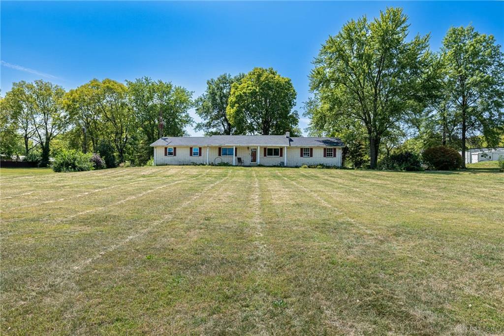 Property Photo:  1833 W Pekin Road  OH 45036 