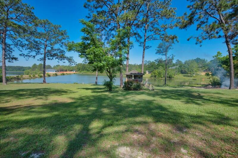 Property Photo:  502 Ridge Lake Road  FL 32536 