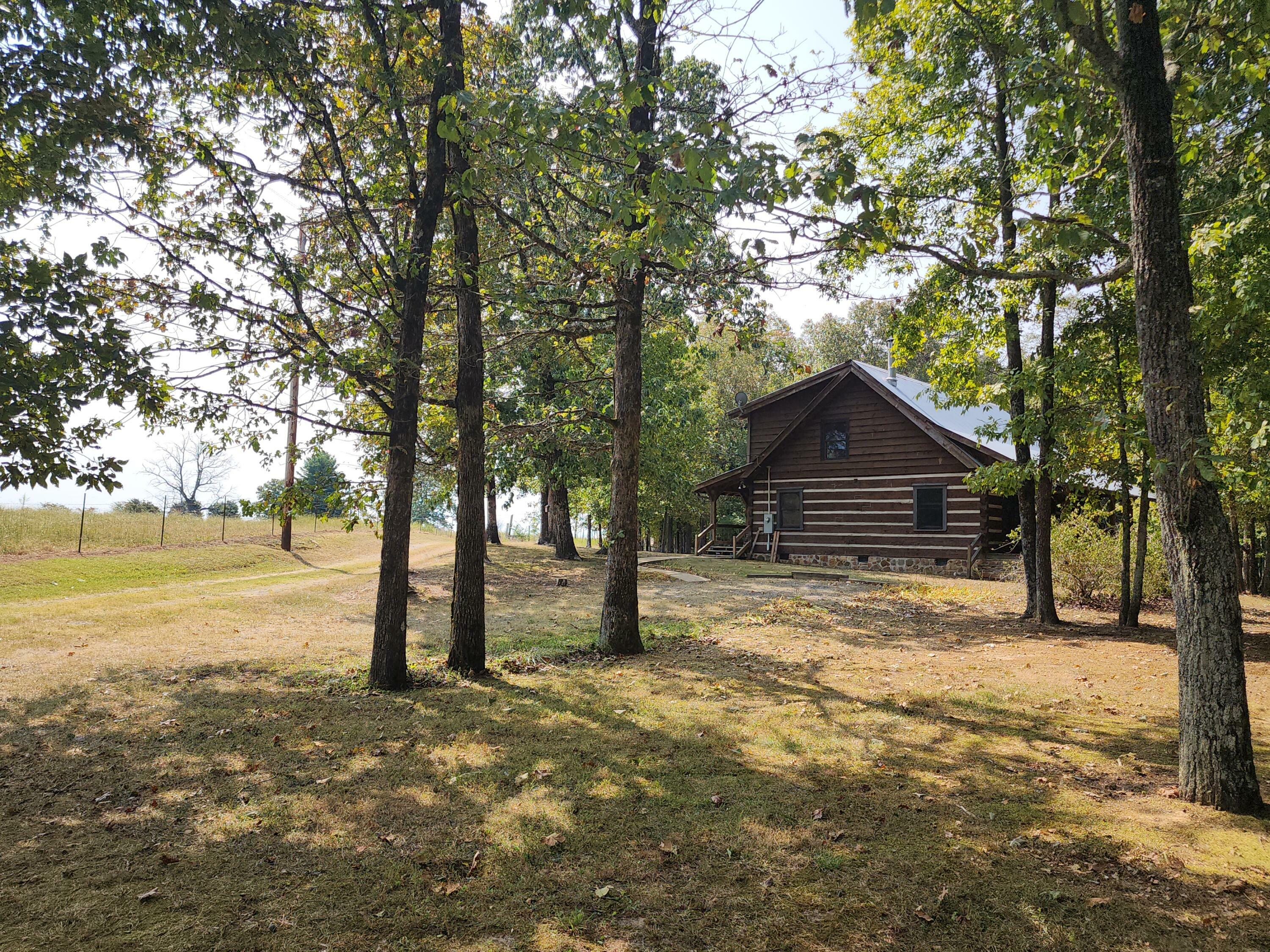 Property Photo:  653 County Road 621  AL 35984 