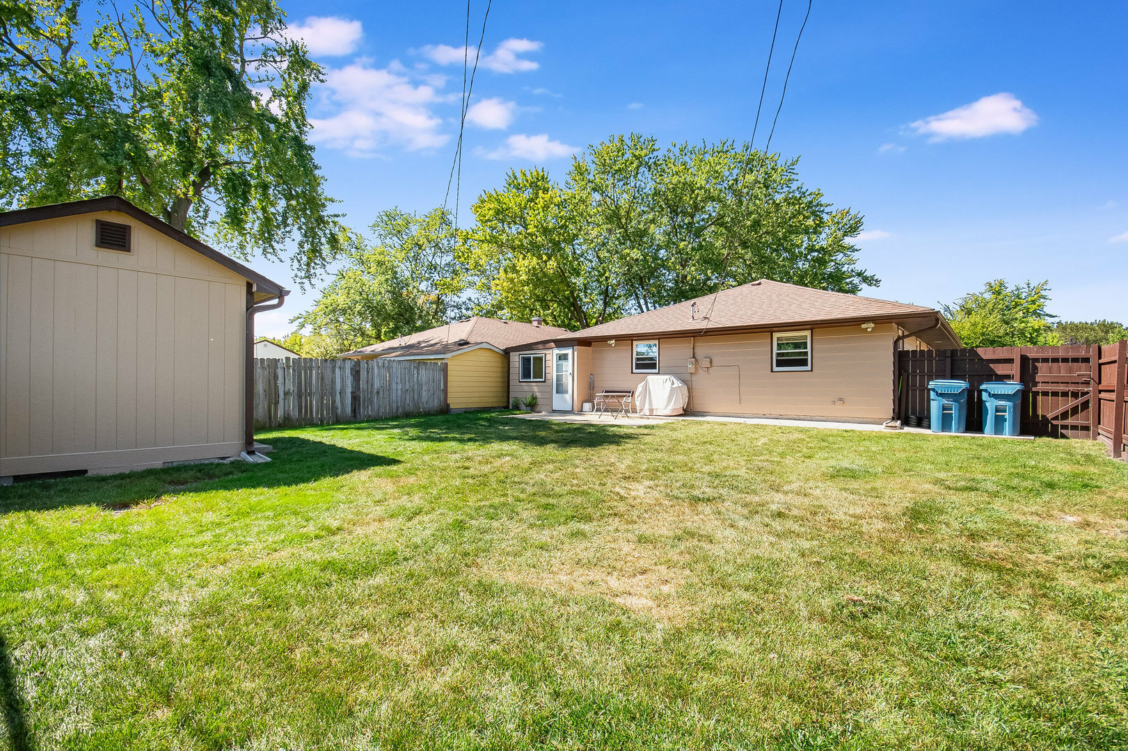 Property Photo:  832 Gates Street  IL 60505 