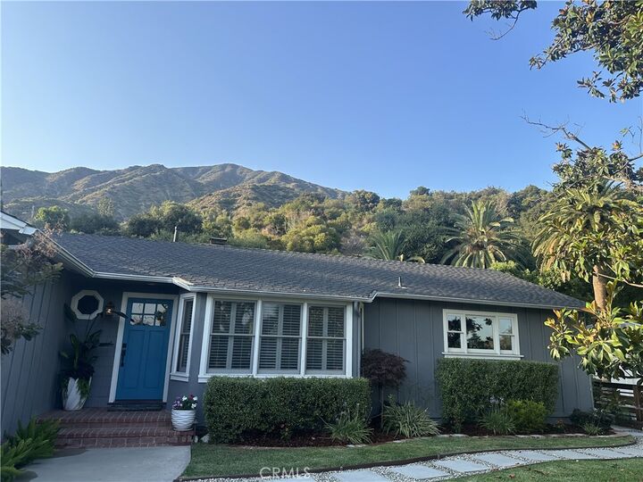 Property Photo:  49 W Carter Avenue  CA 91024 