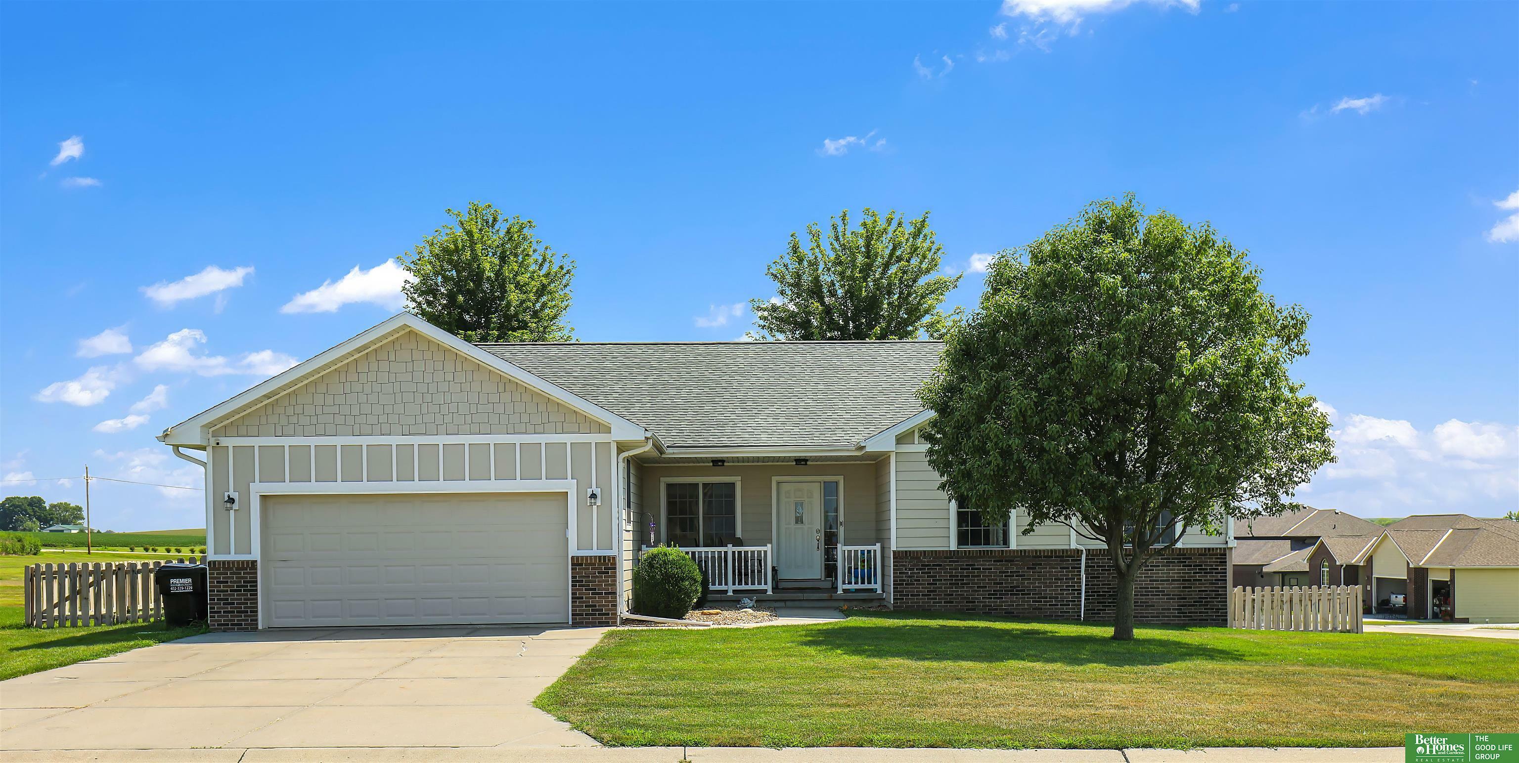 Property Photo:  1521 Lake Ridge Drive  NE 68048 