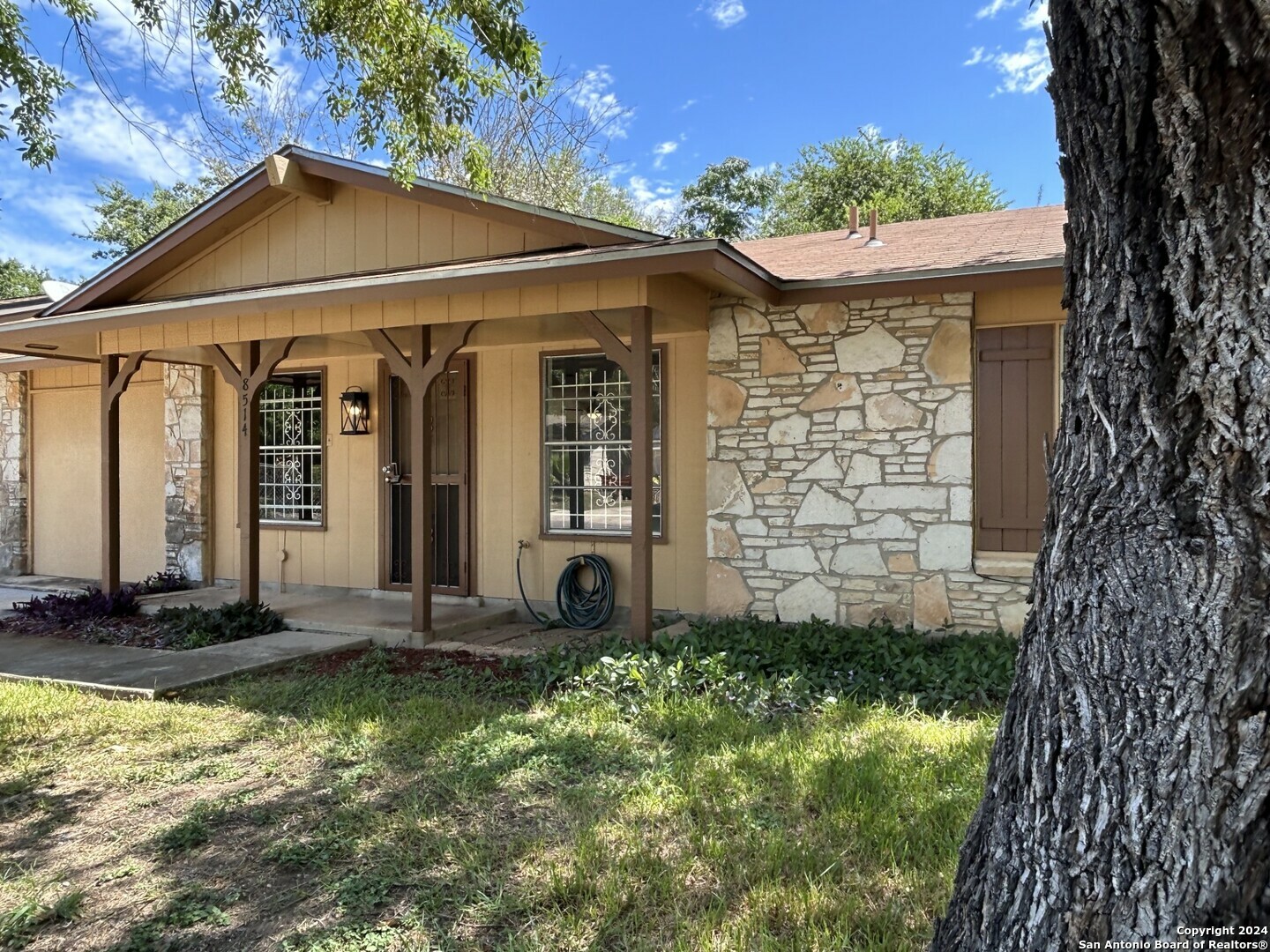 Property Photo:  8514 Sweet Maiden  TX 78242 