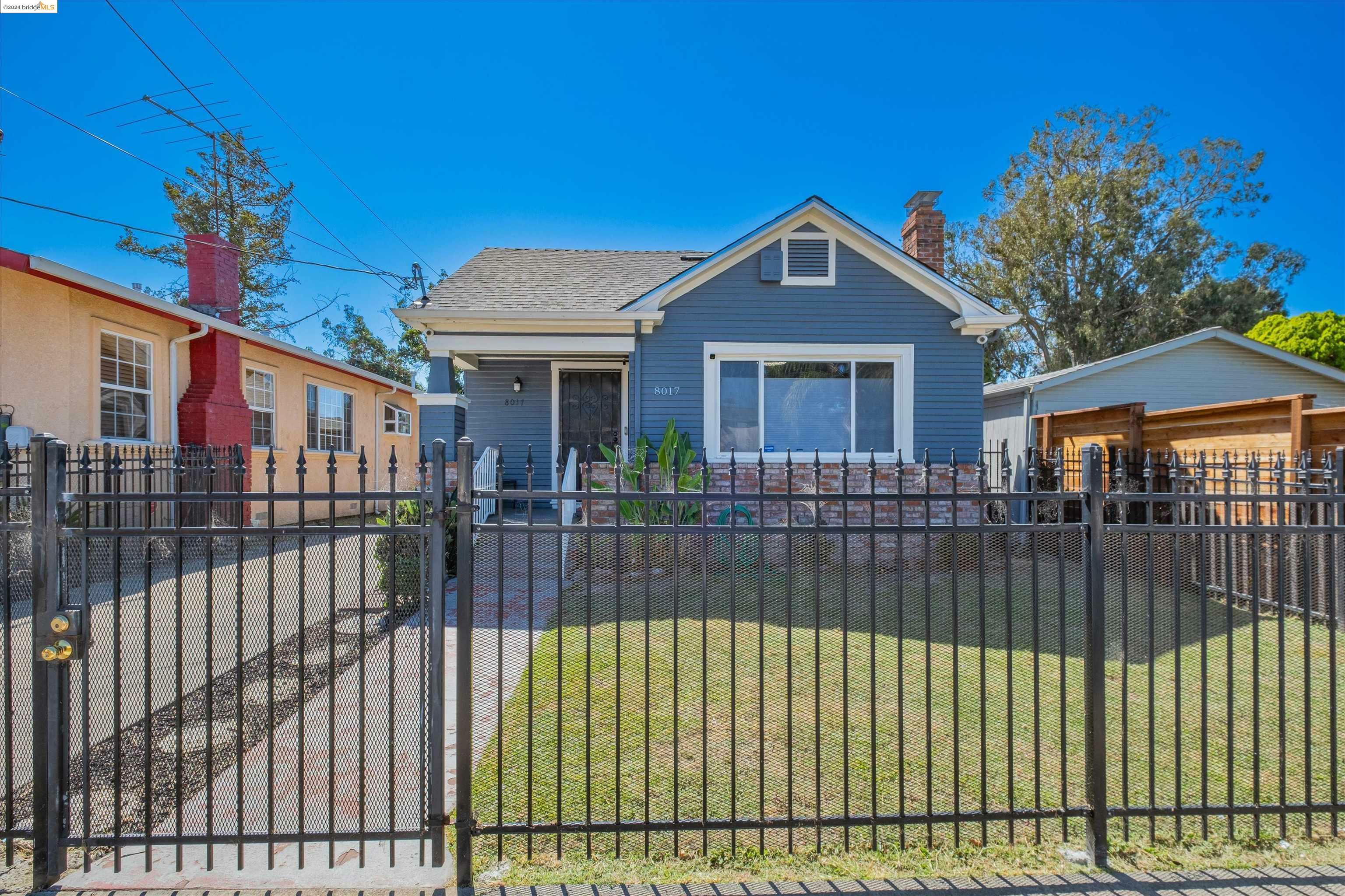 Property Photo:  8017 Dowling St  CA 94605 