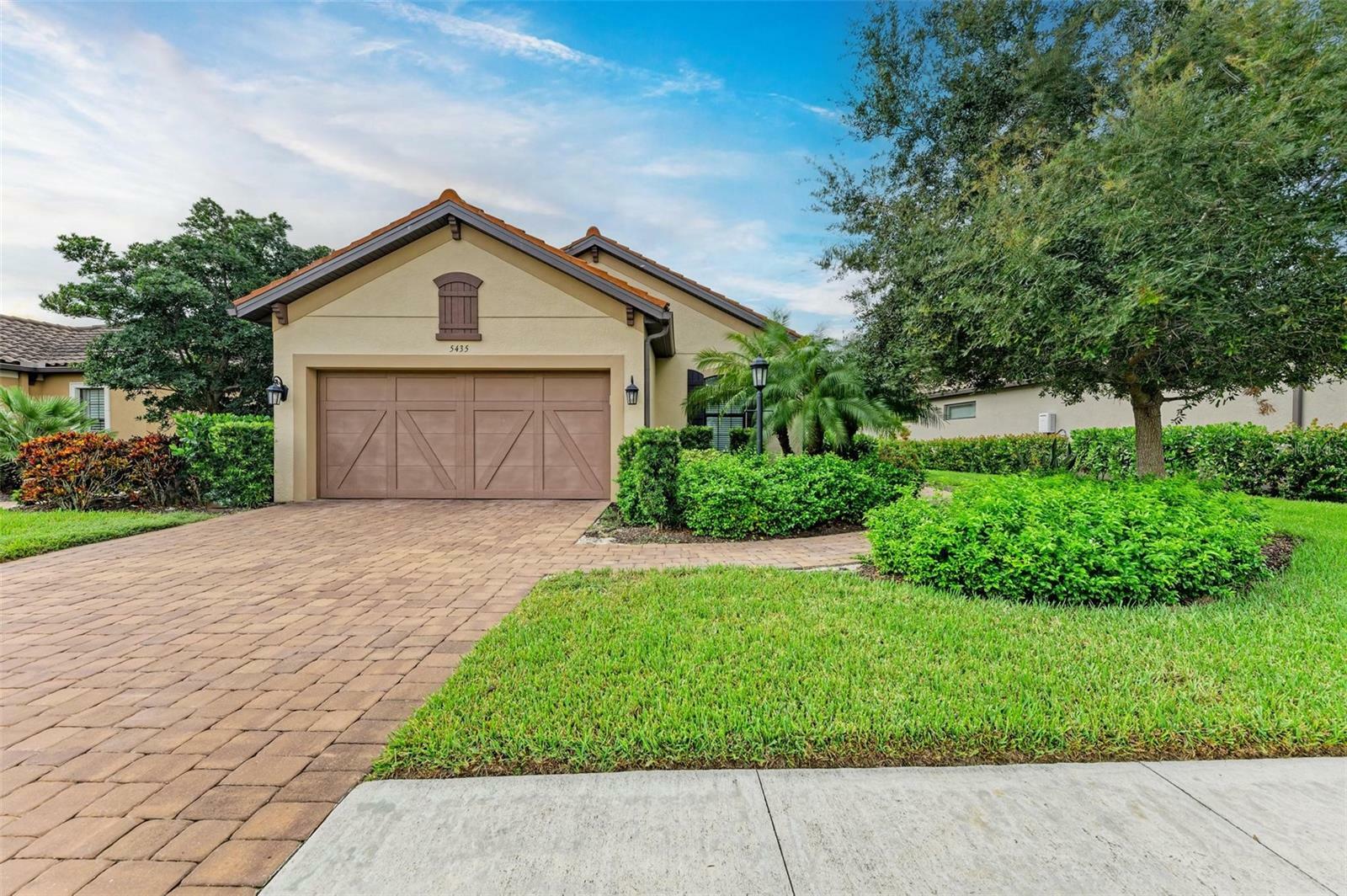 Property Photo:  5435 Lago Maggio Street  FL 34238 