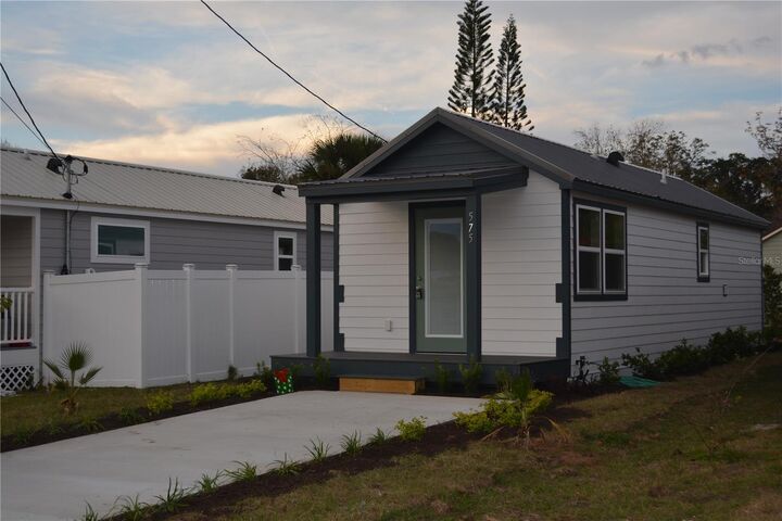 Property Photo:  575 2nd Street  FL 32765 