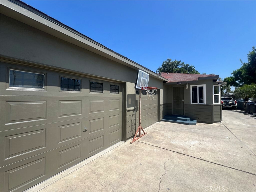 Property Photo:  226 N Bewley Street  CA 92703 