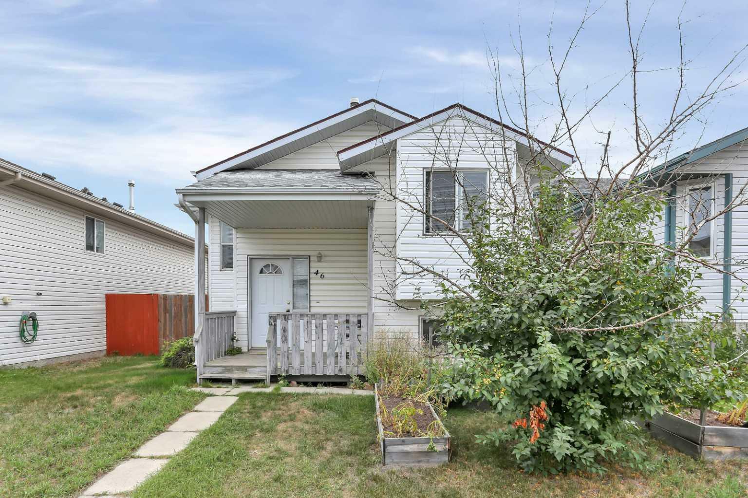 46 Westgate Crescent  Blackfalds AB T0M 0J0 photo