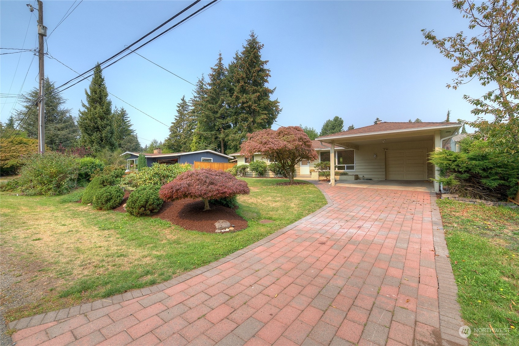 Property Photo:  2320 N 188th Street  WA 98133 