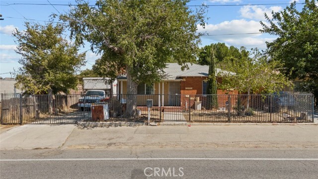 Property Photo:  37940 10th Street  CA 93550 