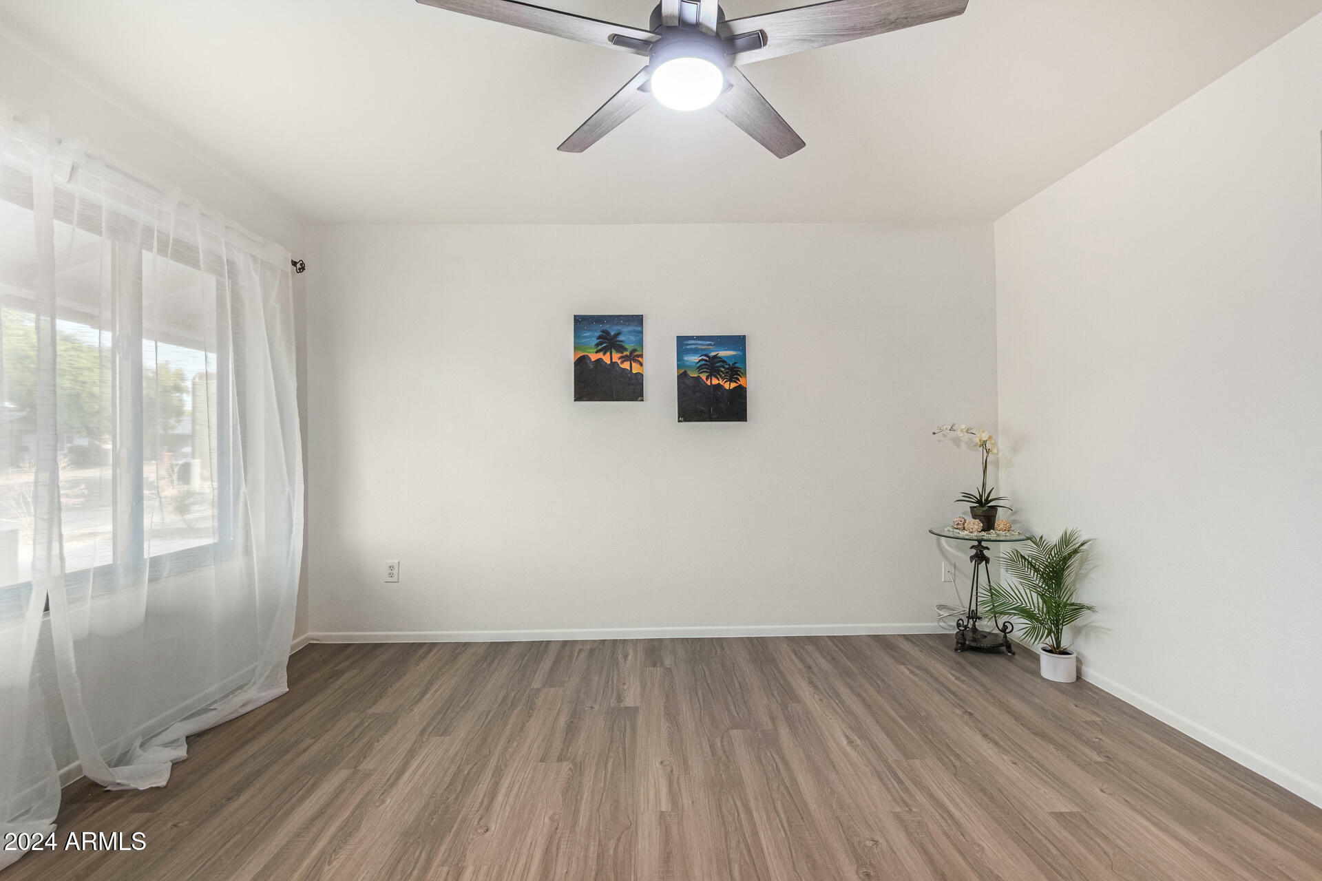 Property Photo:  407 E Watson Drive  AZ 85283 