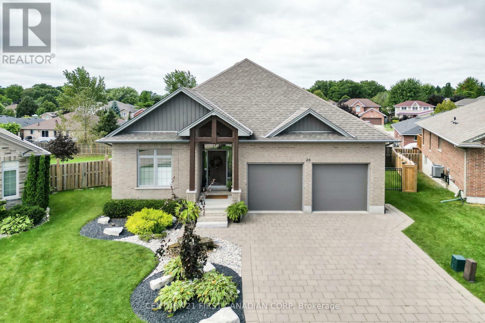 Property Photo:  28 Cassie Crescent  ON N7G 4E3 