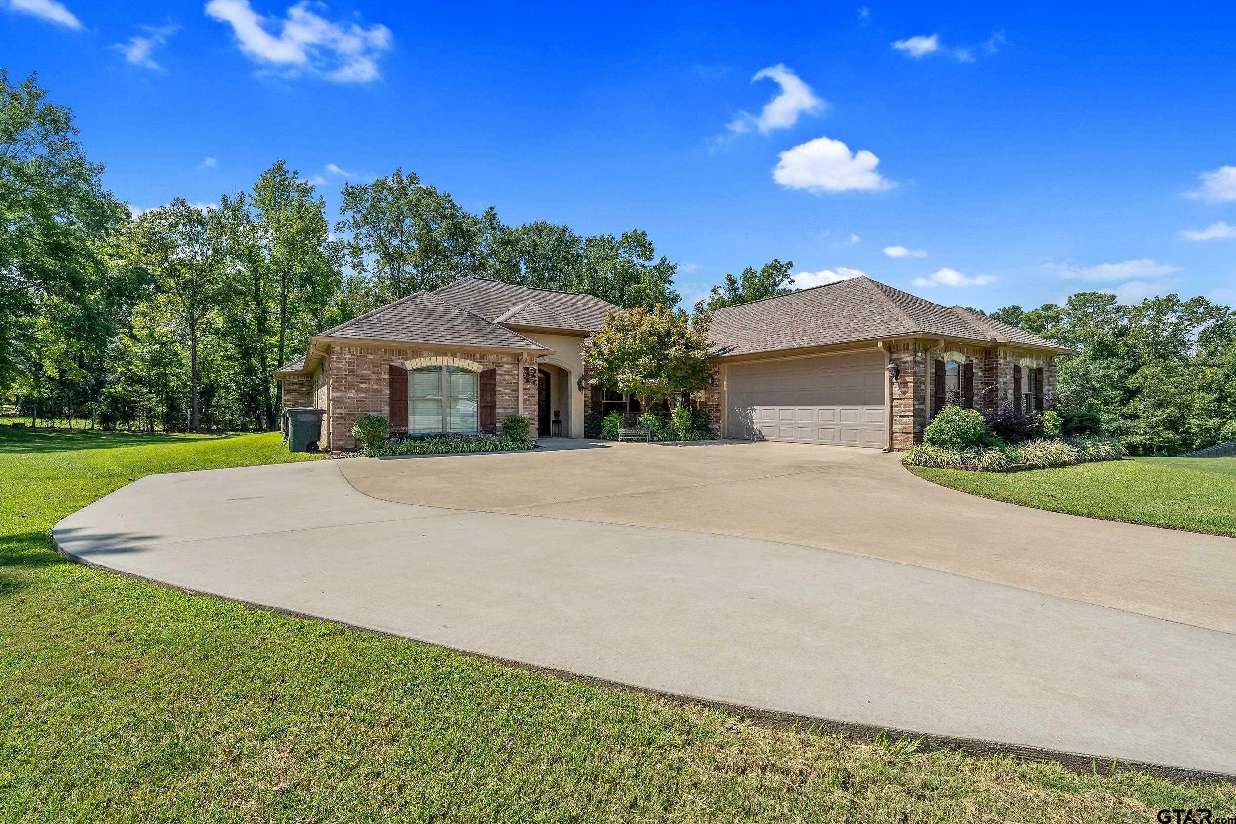 Property Photo:  140 Creek Dr  TX 75672 