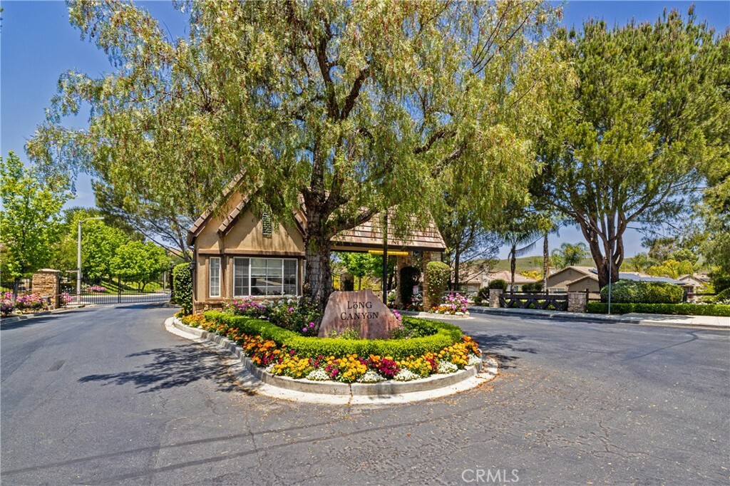 Property Photo:  251 Knoll Ridge Road  CA 93065 