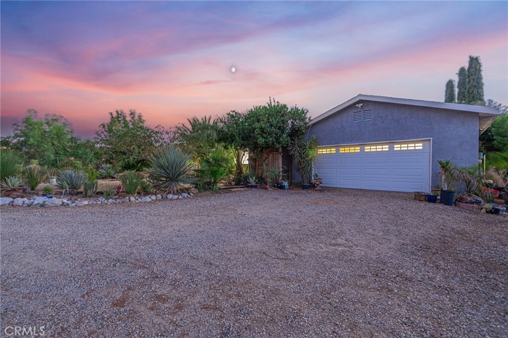 Property Photo: 32256 Indiana Avenue CA 93510