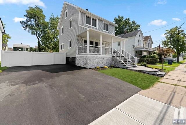 Property Photo:  240 Berry Street  NJ 07601 